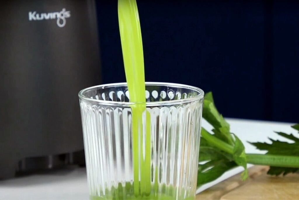 Juicing greens in Kuvings EVO810 cold press juicer